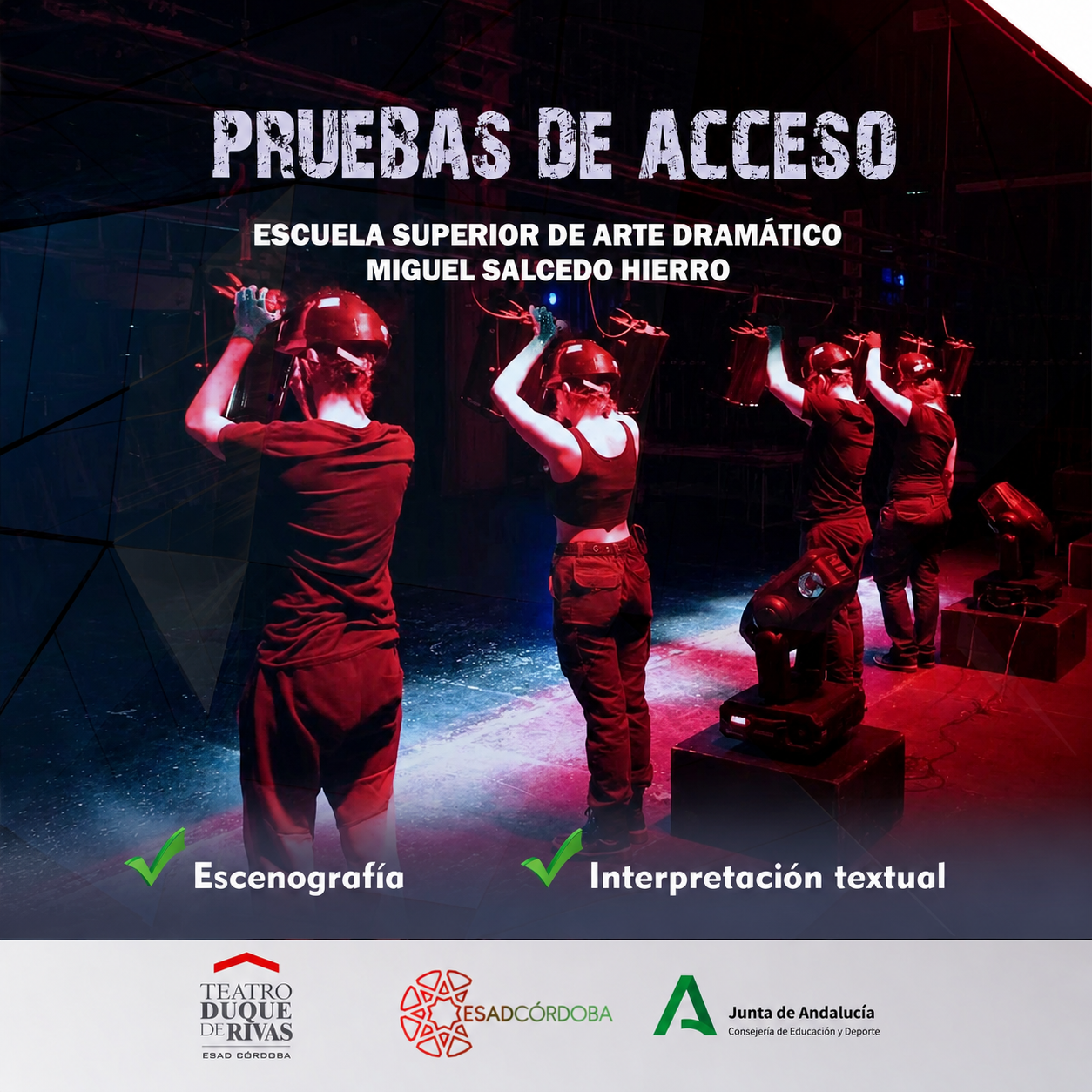 Alumnado de Escenografía trabajando en un taller práctico en la ESAD Córdoba