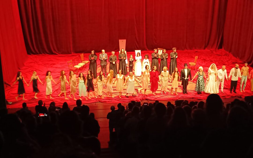 Viaje al Teatro Central: Descubriendo el universo de Angélica Liddell con VUDÚ (3318) Blixe